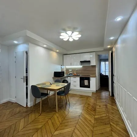Apartment Poissonniere, Canal Saint Martin Paris
